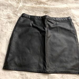 Black pleather mini skirt